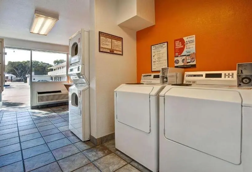 Motel 6 Monterey, Ca