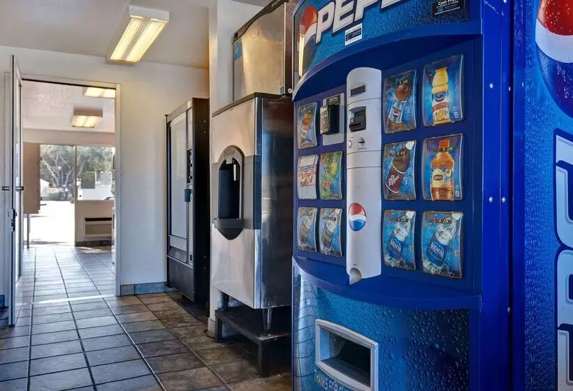 Motel 6 Monterey, Ca