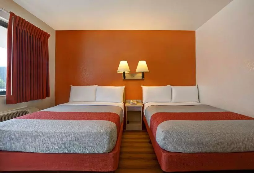 Motel 6 Monterey, Ca