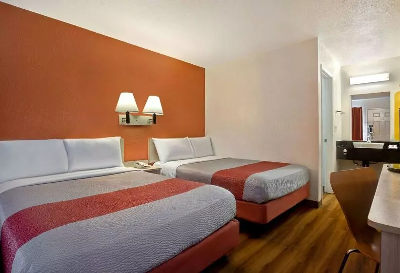 Motel 6 Monterey, Ca