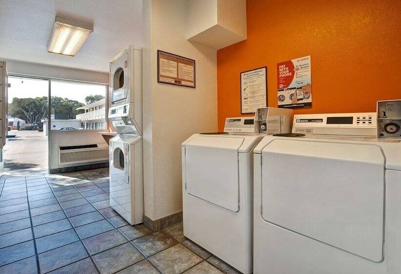 Motel 6 Monterey, Ca