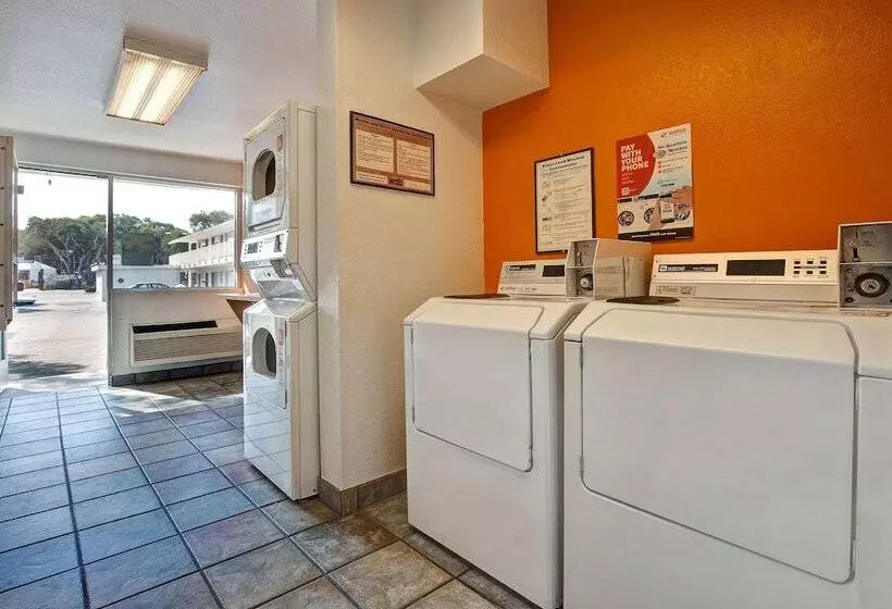 Motel 6 Monterey, Ca