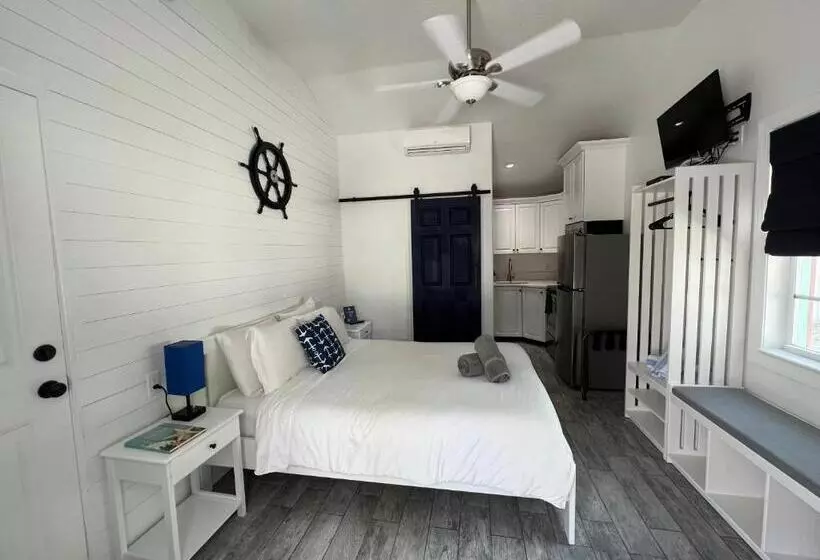 汽车旅馆 Blue Waters Treasure Island