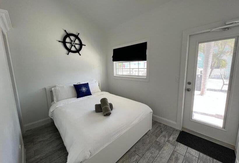 汽车旅馆  Blue Waters Treasure Island