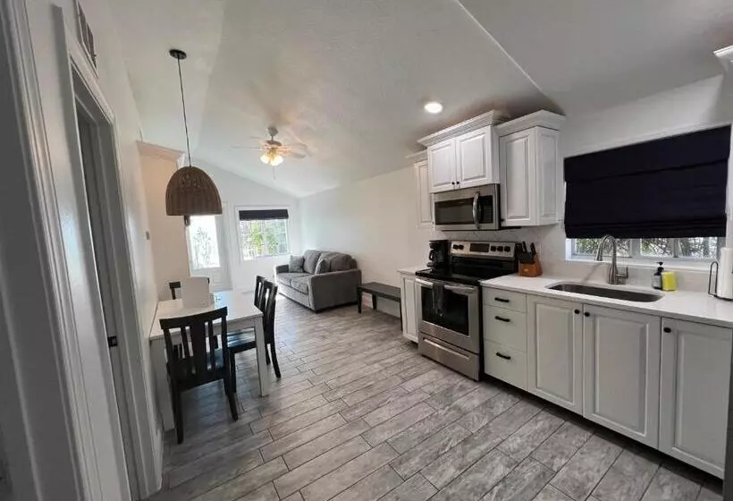 汽车旅馆 Blue Waters Treasure Island