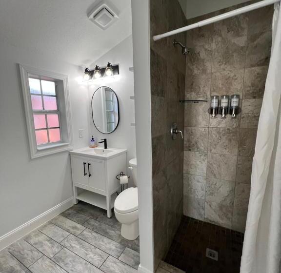 汽车旅馆  Blue Waters Treasure Island