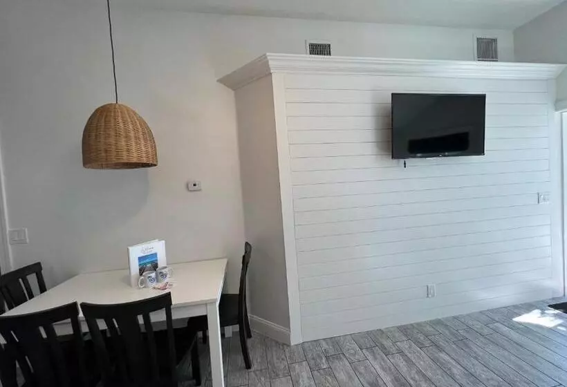 汽车旅馆 Blue Waters Treasure Island