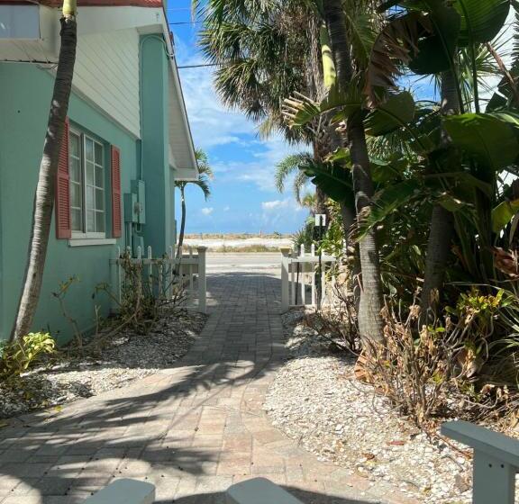 汽车旅馆  Blue Waters Treasure Island