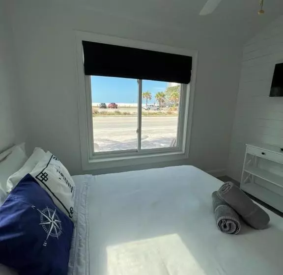 汽车旅馆 Blue Waters Treasure Island