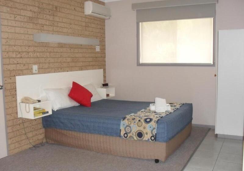 모텔 Yamba Motor Inn