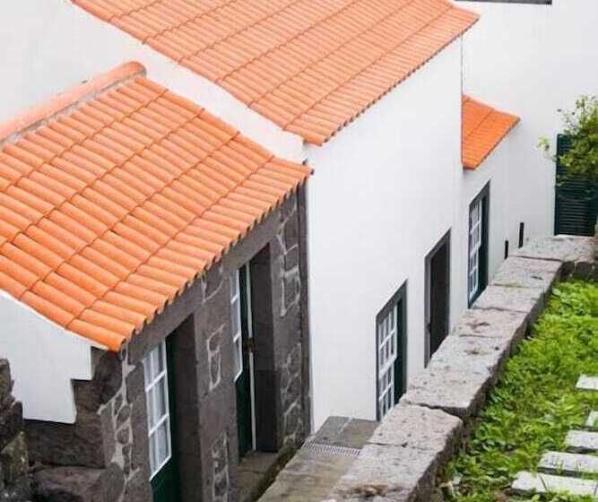 بنسيون Casa Do Comendador