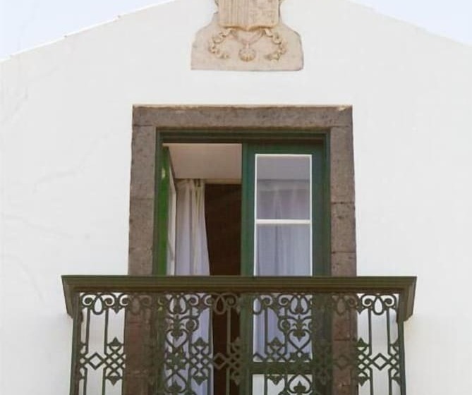 بنسيون Casa Do Comendador