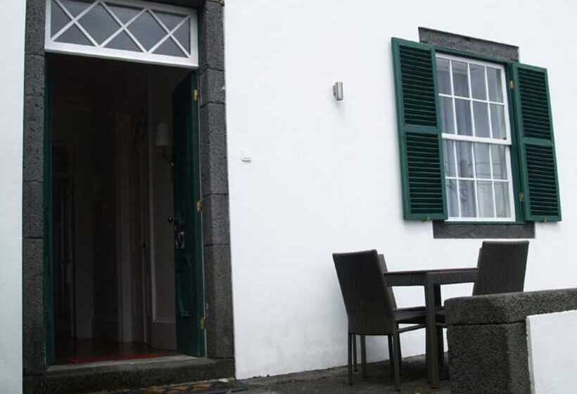 بنسيون Casa Do Comendador