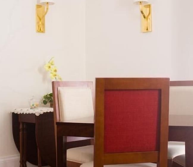 بنسيون Casa Do Comendador