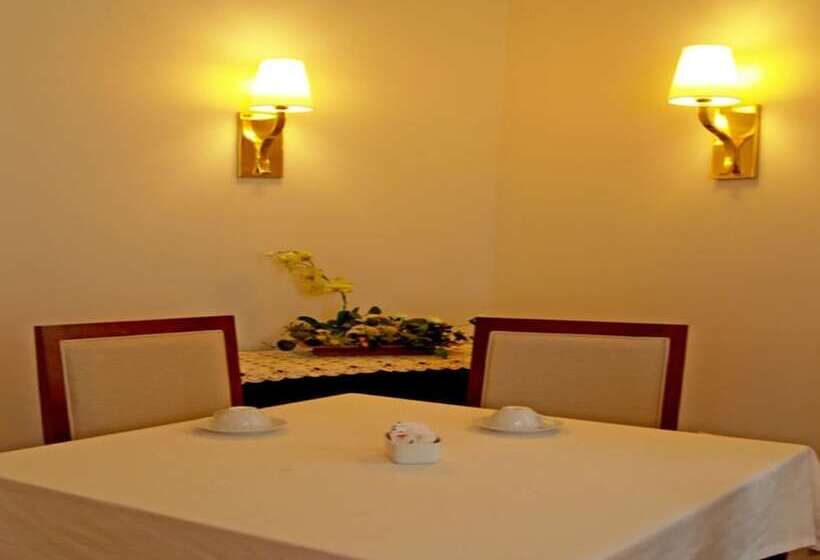 بنسيون Casa Do Comendador