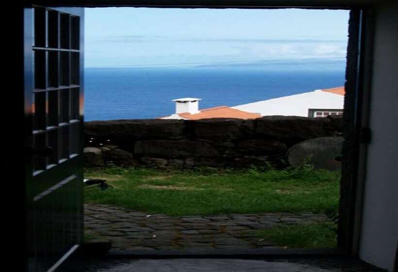 بنسيون Casa Do Comendador