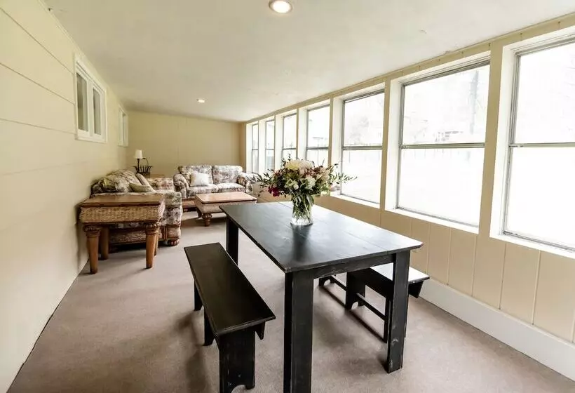 Panzió The Broadway Guest House