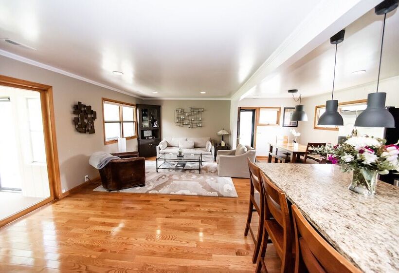 펜션 The Broadway Guest House