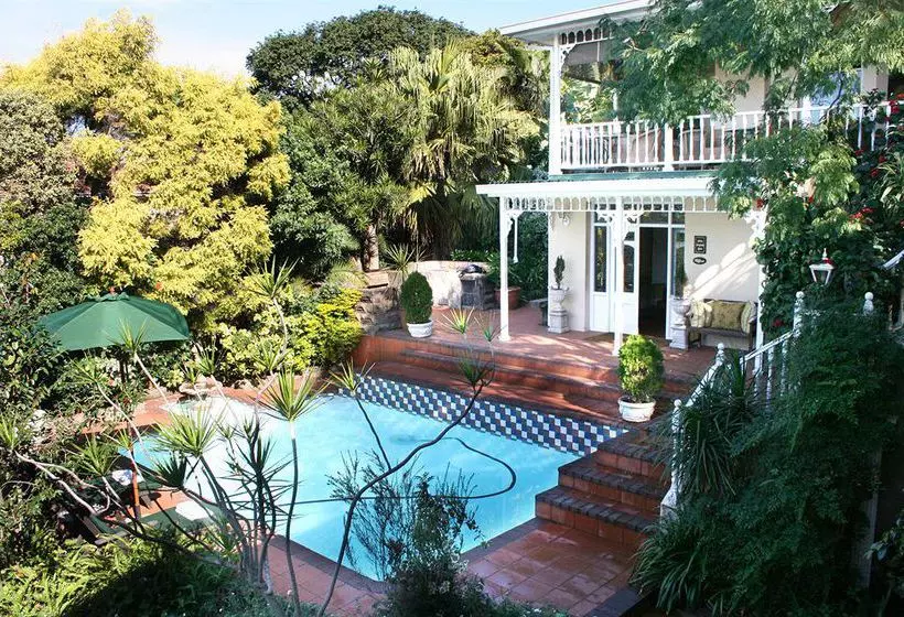 פנסיון Goble Palms Guest Lodge & Urban Retreat