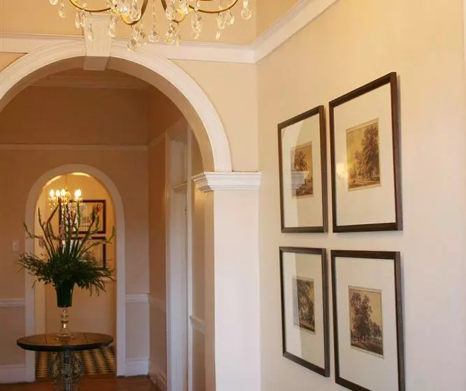 פנסיון Goble Palms Guest Lodge & Urban Retreat