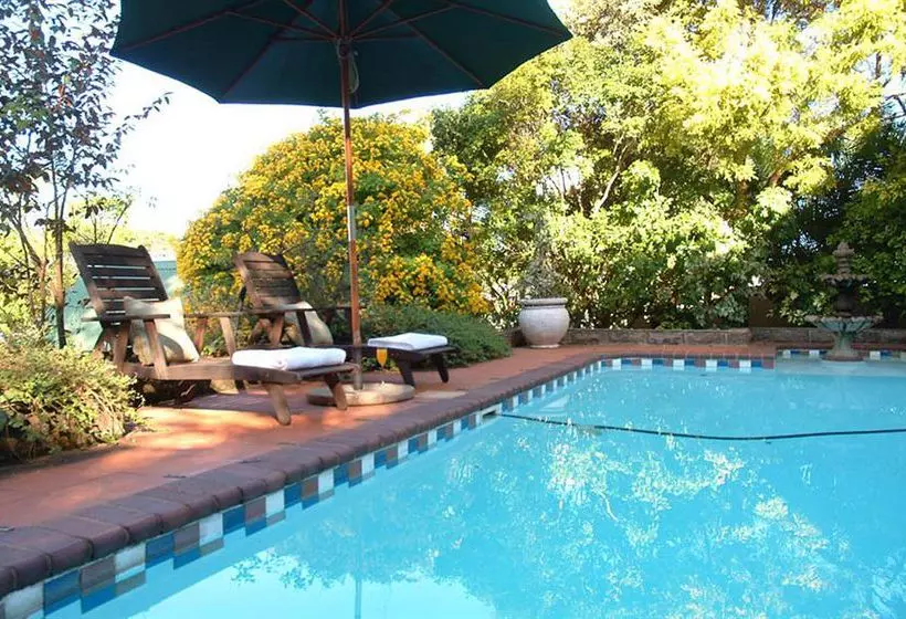 פנסיון Goble Palms Guest Lodge & Urban Retreat