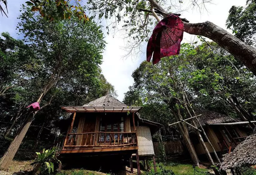 Sunwaree Phi Phi Resort