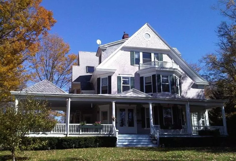 The Catskills Bed & Breakfast & Spa