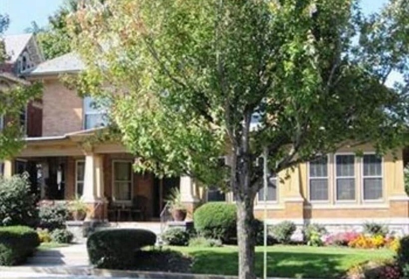 Walton Manor Inn Bed & Breakfast