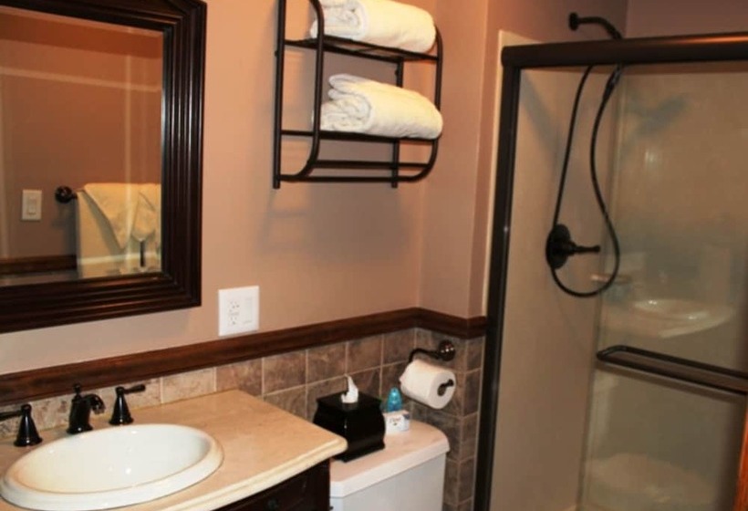 Walton Manor Inn Bed & Breakfast