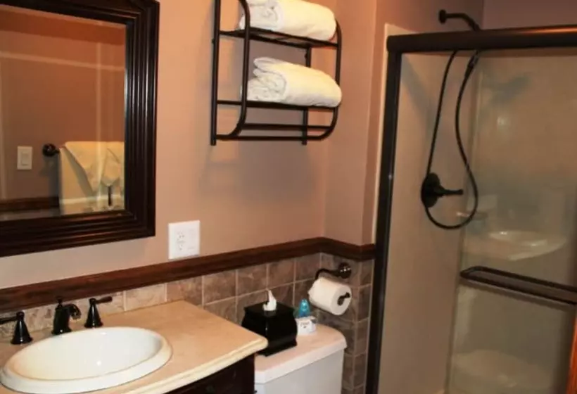 Walton Manor Inn Bed & Breakfast