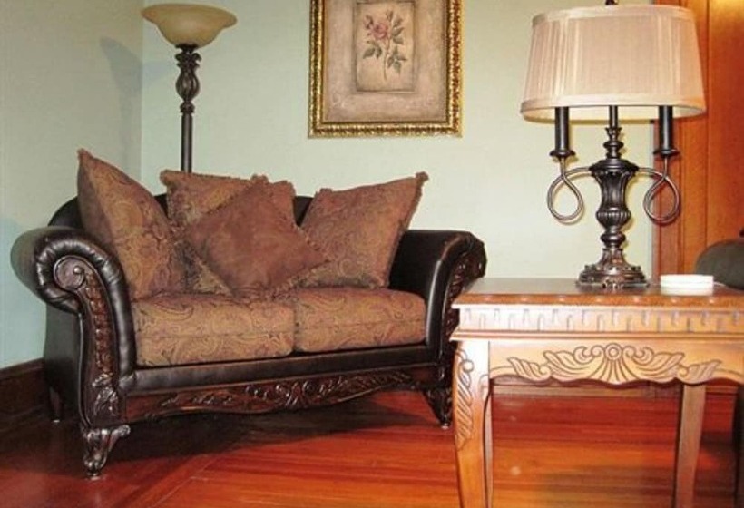 Walton Manor Inn Bed & Breakfast