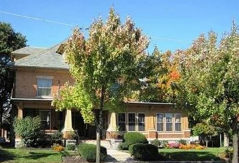 Walton Manor Inn Bed & Breakfast