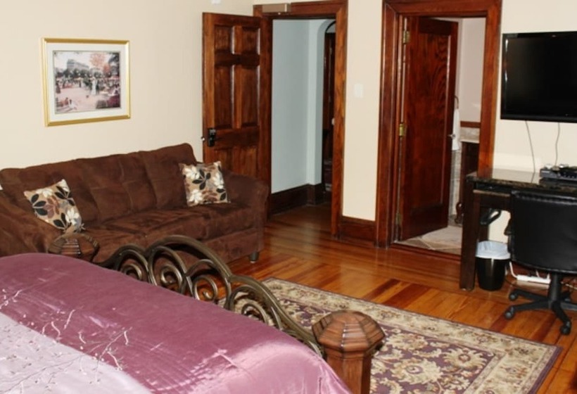 Walton Manor Inn Bed & Breakfast