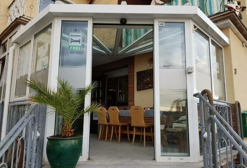 Retkeilymaja Hübinger Treff