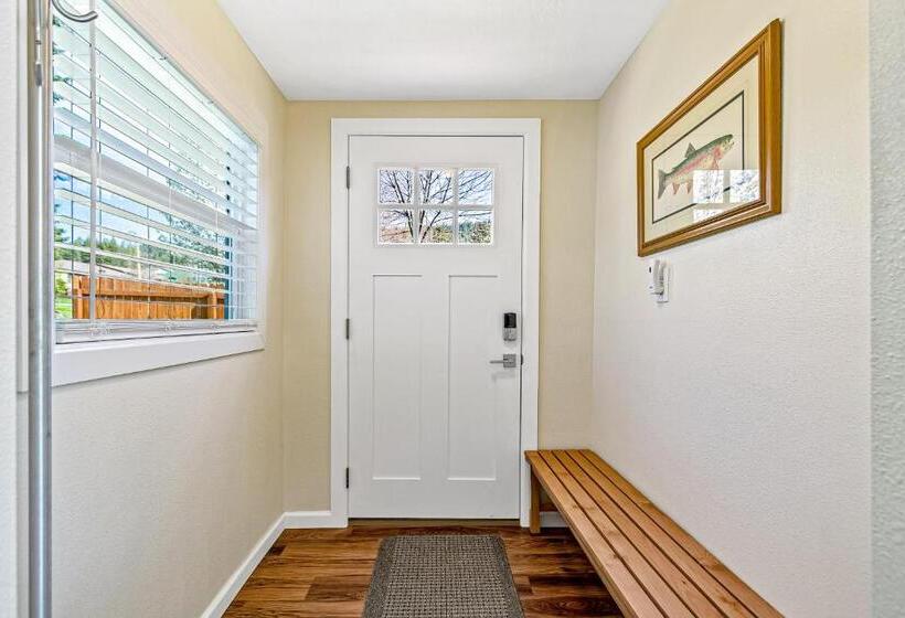 호텔 Bayview Tiny Cabin