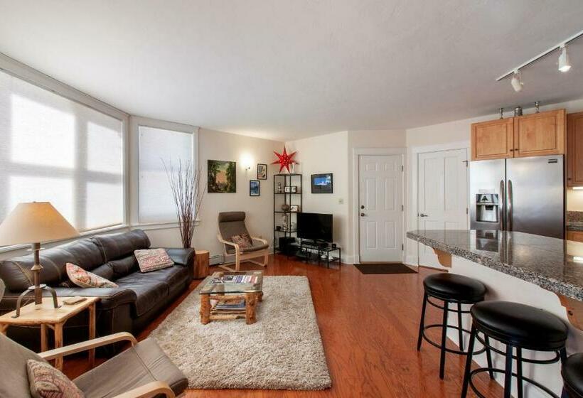 בית מלון כפרי Coronet Creek Retreat