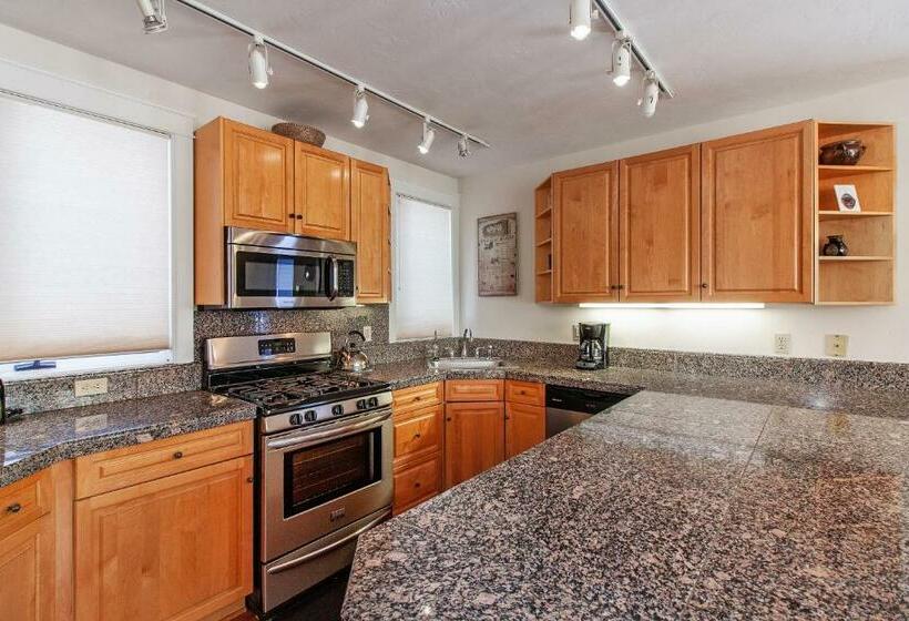 בית מלון כפרי Coronet Creek Retreat