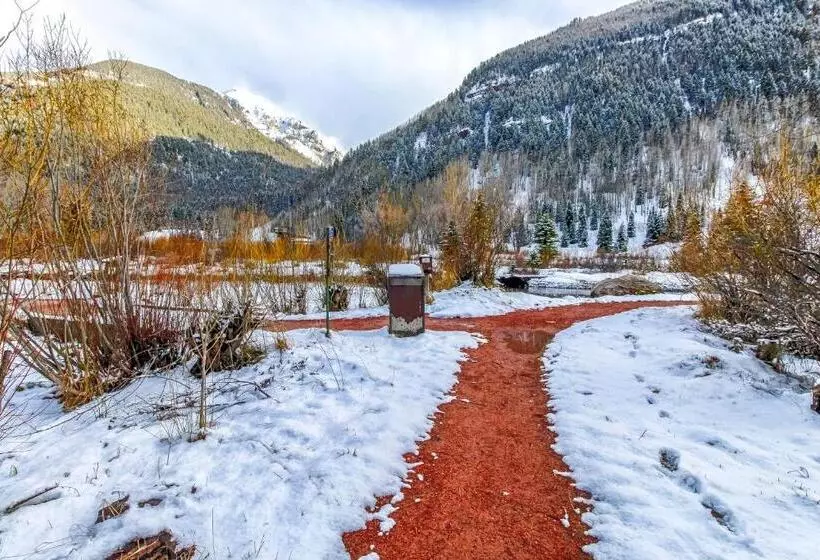 هتل Coronet Creek Retreat