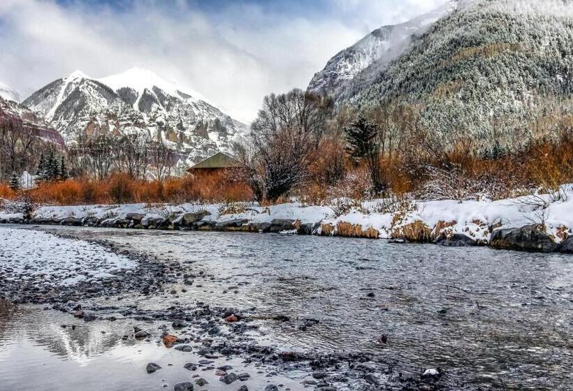 בית מלון כפרי Coronet Creek Retreat