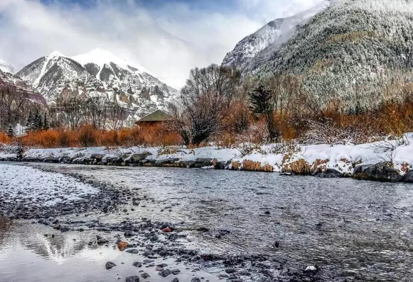 هتل Coronet Creek Retreat