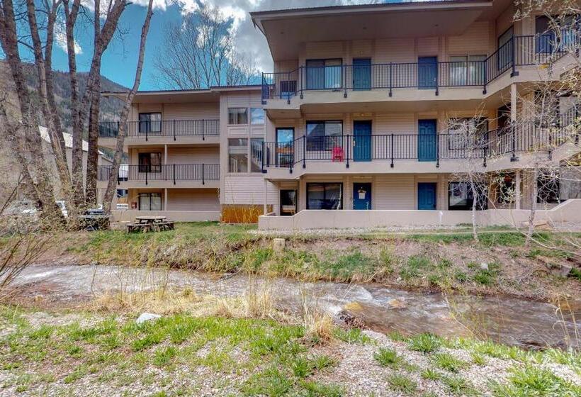 בית מלון כפרי Coronet Creek Retreat