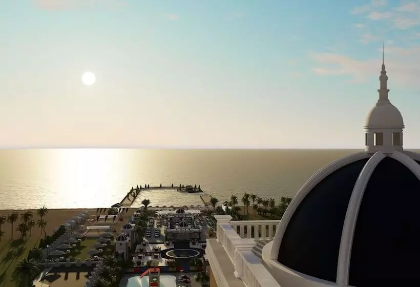 Hotelli Serenity Queen