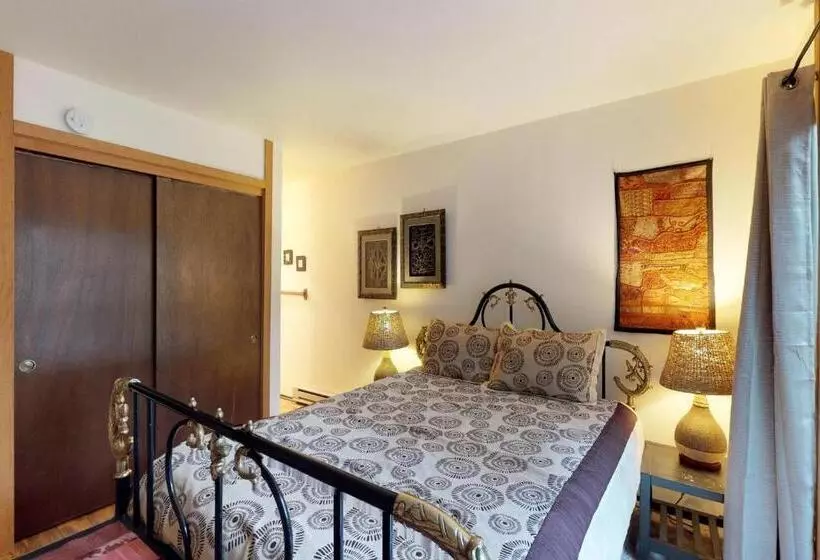 ホテル Shaver Haven Condominium