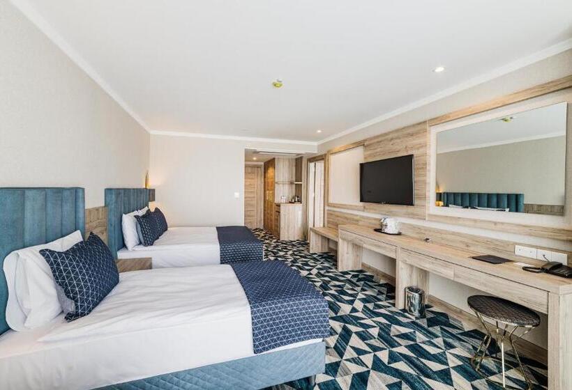 هتل The Arkin Iskele