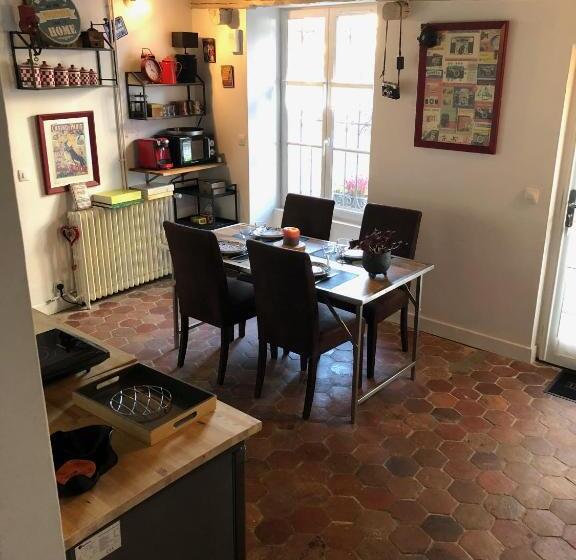 پانسیون A L Orée De La Forêt