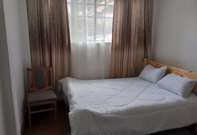 هتل Aj's The Ranch