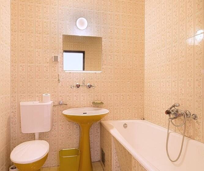 هتل Madra Rooms & Apartments