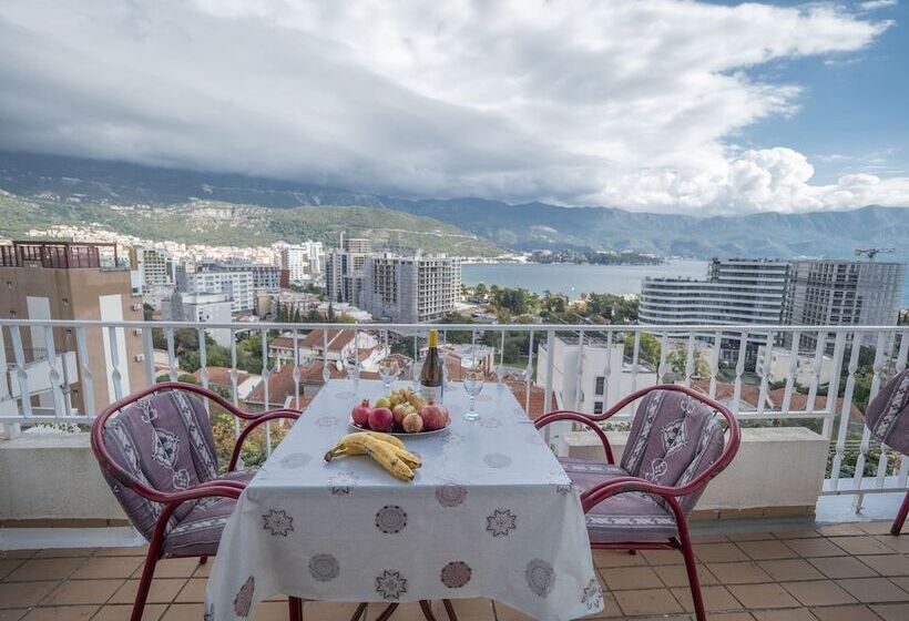 هتل Madra Rooms & Apartments