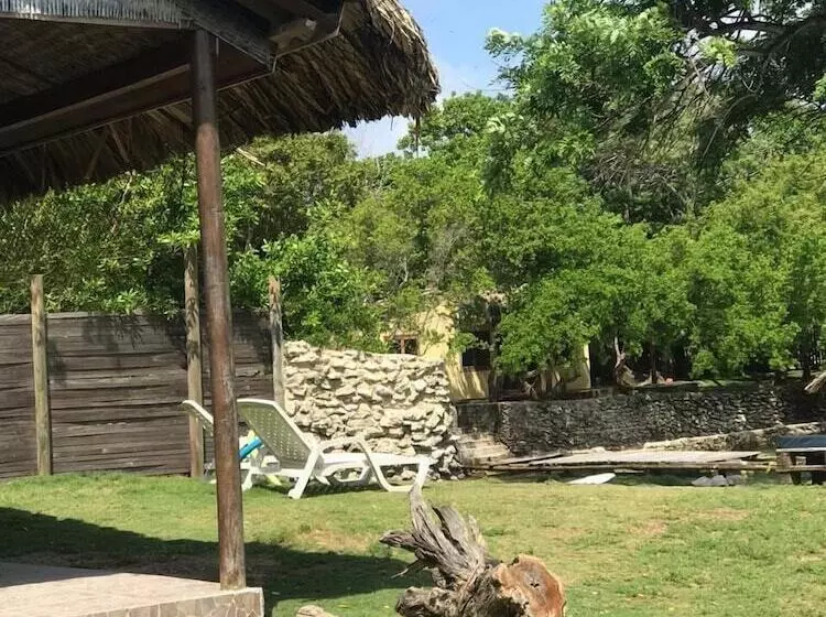 ホテル Punta Nativa Eco