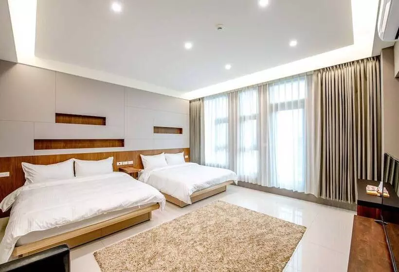 هتل Sam House